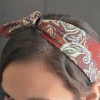 Indossando una bandana