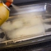 Fare una torta con il composto per dolci senza uova e olio
