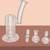 Pulizia di un bong di vetro