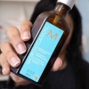 Asciuga i capelli lisci