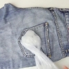Rimuovi la gomma da masticare dai jeans