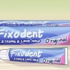 Applicazione di denti da vampiro senza colla