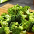 Sbollentate o cuocete al vapore i broccoli