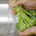 Cuocere i broccoli al vapore senza cestello per la cottura a vapore