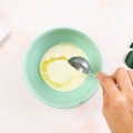 Preparare una crema per sbiancare la pelle
