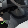 Pulizia dei tappetini della tua auto