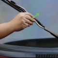 Pulizia del parabrezza della tua auto