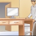 Fingere di essere impegnato al lavoro senza lavorare davvero