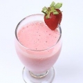 Preparare un frullato alla fragola