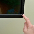 Pulizia del monitor di un computer o dello schermo lcd