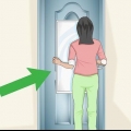 Appendi uno specchio alla porta