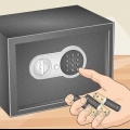 Aprire una cassaforte digitale senza chiave