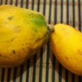 Mangiare una papaia