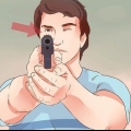 Punta una pistola