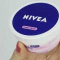 Applica una crema idratante