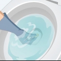 Recupera un oggetto caduto nella toilette