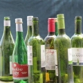 Fare un campanello a vento con le bottiglie di vino