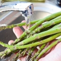 Preparazione degli asparagi verdi