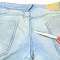 Sistema il cavallo dei tuoi jeans