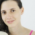 Come ottenere i capelli mossi durante la notte intrecciandoli