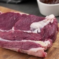 Preparare una bistecca leggermente cotta
