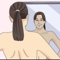 Uscendo nudo
