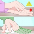 Prevenire il dolore al polso durante le flessioni