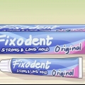 Applicazione di denti da vampiro senza colla