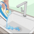 Rimuovere le macchie d'acqua dal legno