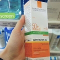 Usare la crema solare con il trucco