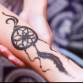 Prendersi cura di un tatuaggio all'henné