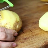 Cuocere le patate al forno