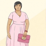 La scelta degli accessori con un vestito