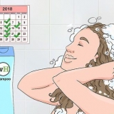 Sbarazzati dei capelli disordinati e mossi