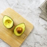Preparare il succo di avocado