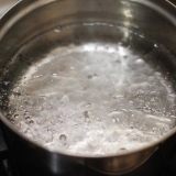 Sbollentare il cavolo cappuccio