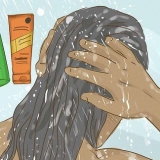 Applicare trecce a scatola tra i capelli