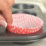 Usando gli stampini per dolci