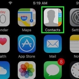 Aggiungi contatti su un iphone