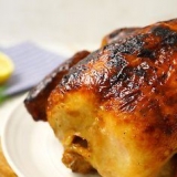 Scaldare un pollo allo spiedo