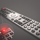Programmazione di un telecomando senza pulsante di ricerca del codice