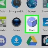 Imposta una sveglia su android