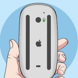 Ricarica di un mouse apple