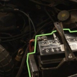 Avviare un'auto con la batteria scarica