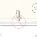 Fare il bagno con un nuovo piercing