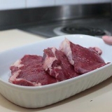 Friggere una bistecca in padella