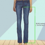 Indossare un bootcut jeans
