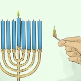Accendere un hanukkah menorah