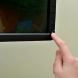 Pulizia del monitor di un computer o dello schermo lcd