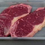 Applicare una marinata secca alla bistecca
